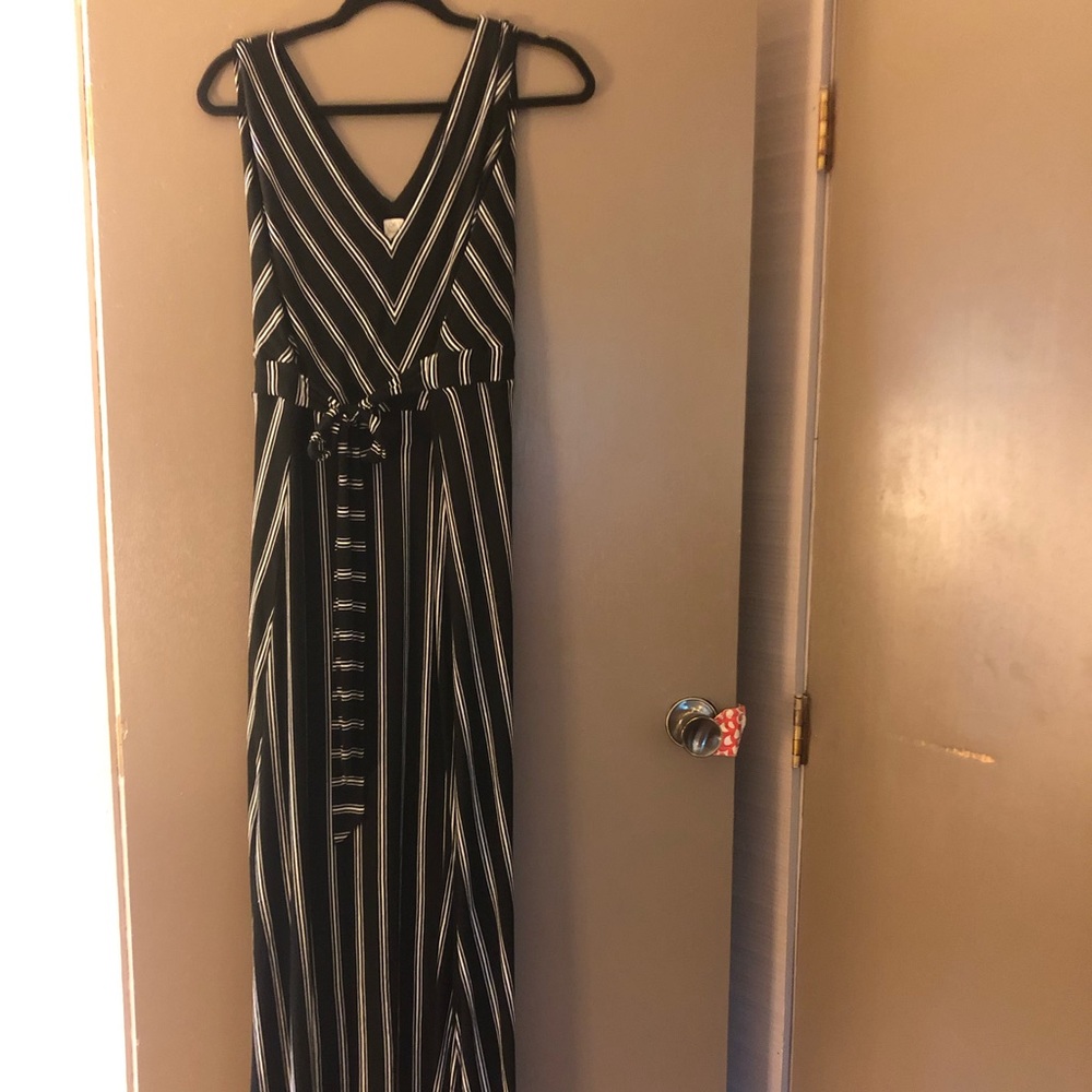 Loft-Plus Size Sleeveless Midi V-Neck Dress